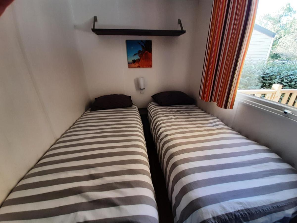Mobile Home Entierement Equipe La Roque-d'Antheron Exteriér fotografie